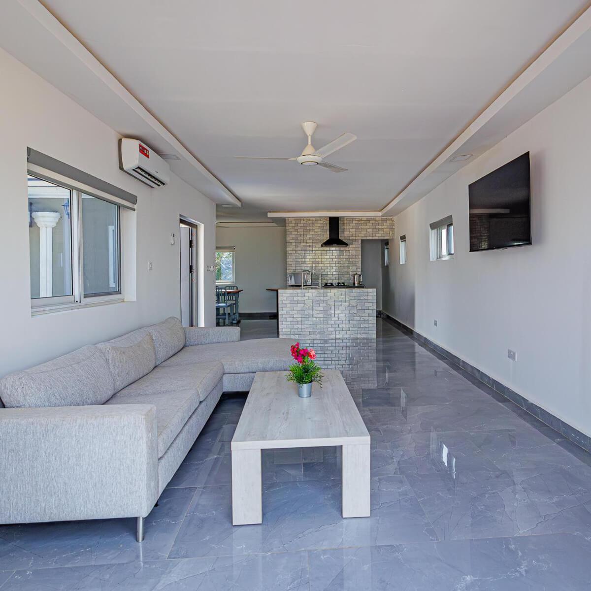 Ocean Villa Heights Brufut Exterior photo